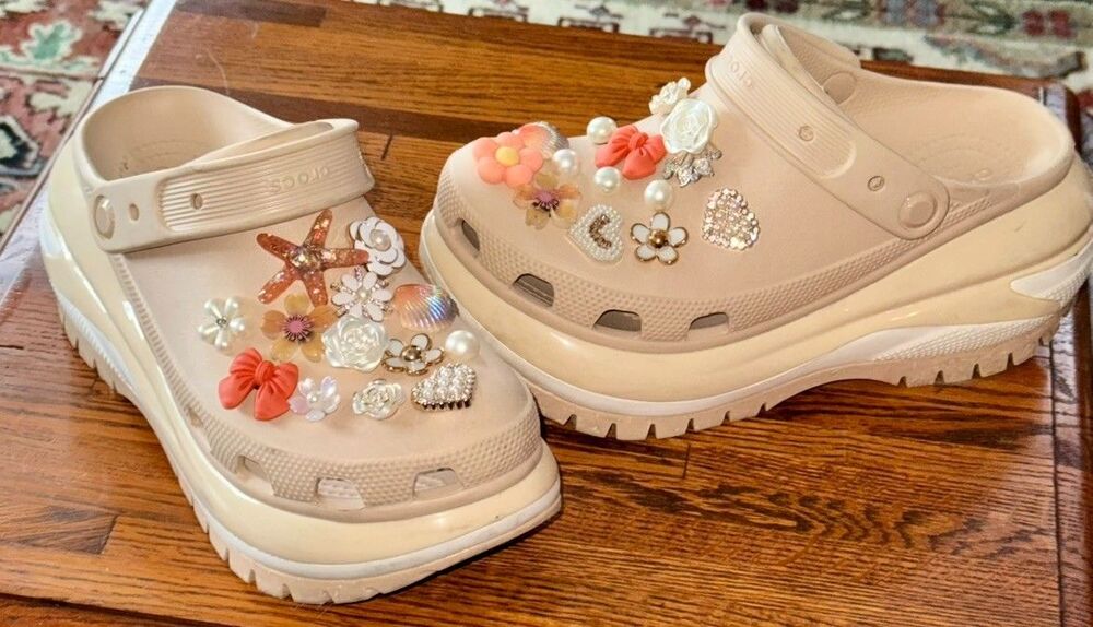 Crocs embellished Tan/White Mega Crush Clogs Platform Heel Excellent Size W 8